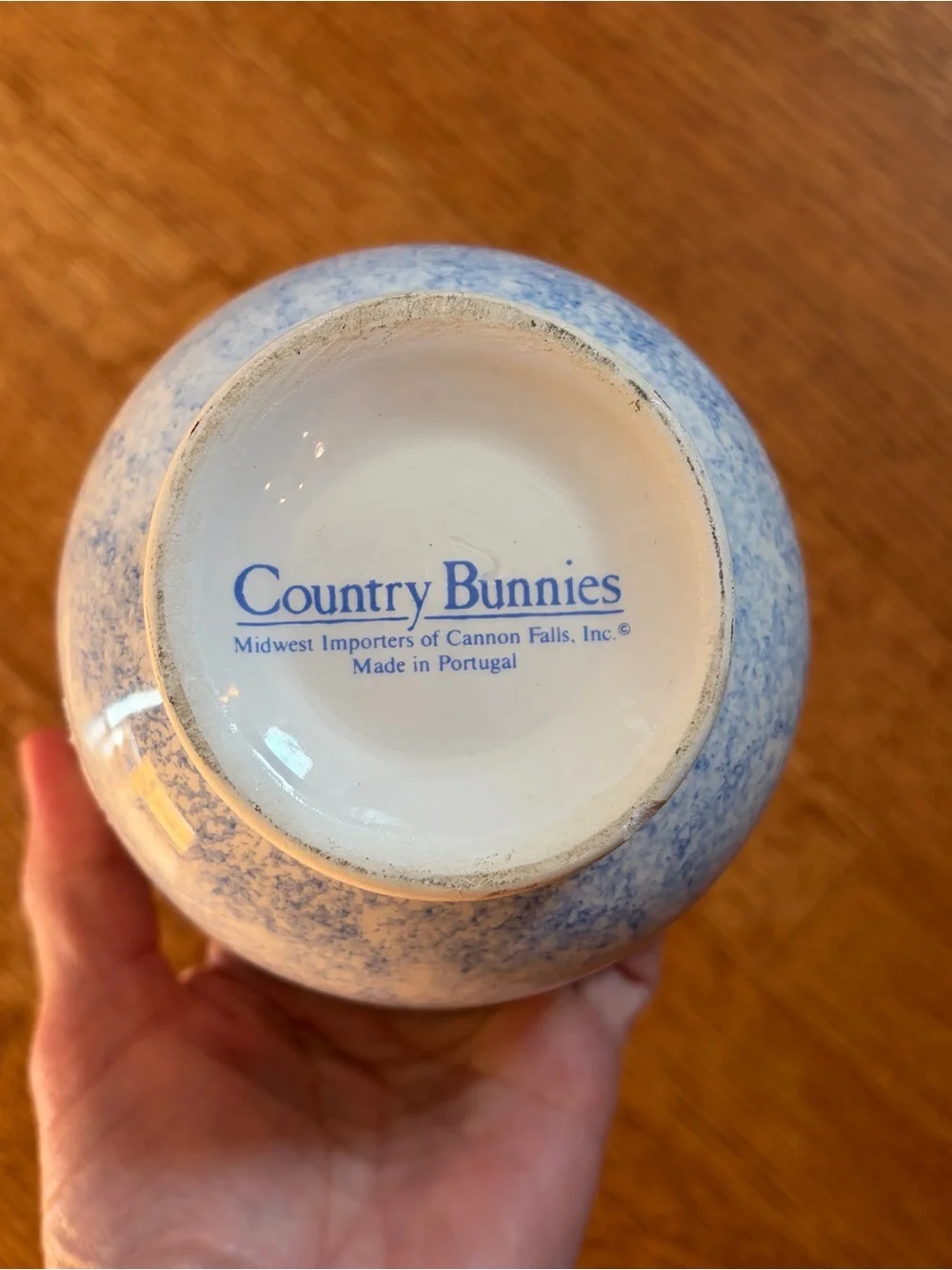 Country Bunnies Ceramic Basket Portugal Hand-Painted Cottagecore Kitchen Easter